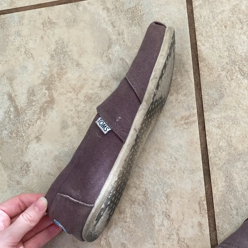 Tom’s Classics Alpargata Shoes Loafers Flats Grey Excellent Conditon Size 8 EUC